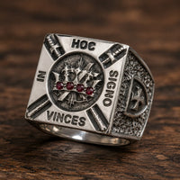Bague de la Confrérie en acier inoxydable avec couronne, croix templière et pierres rouges