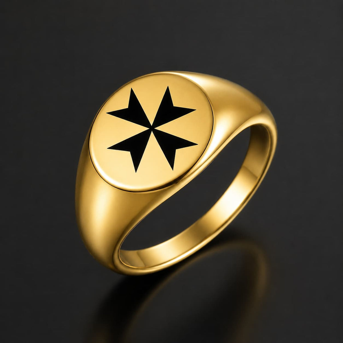 Bague Croix de Malte en acier inoxydable doré avec symbole noir sur fond anthracite