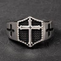 Bague Croix Impériale en acier inoxydable vue de face avec croix centrale blanche et croix latérales noires