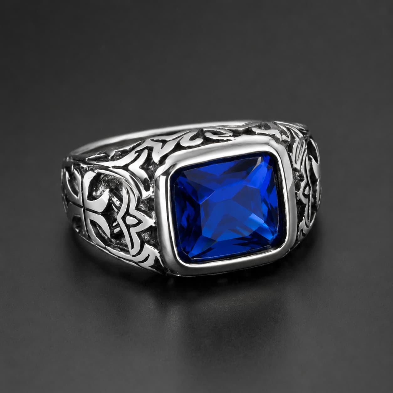 Bague de l’Éternité Sacrée en Argent 925 Sterling avec pierre bleue carrée et ornements gravés