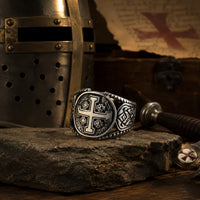 Bague de Saint Jean de Jérusalem en acier inoxydable sur décor templier