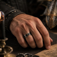 Bague du Défenseur de la Foi en acier inoxydable avec croix argentées sur parchemin