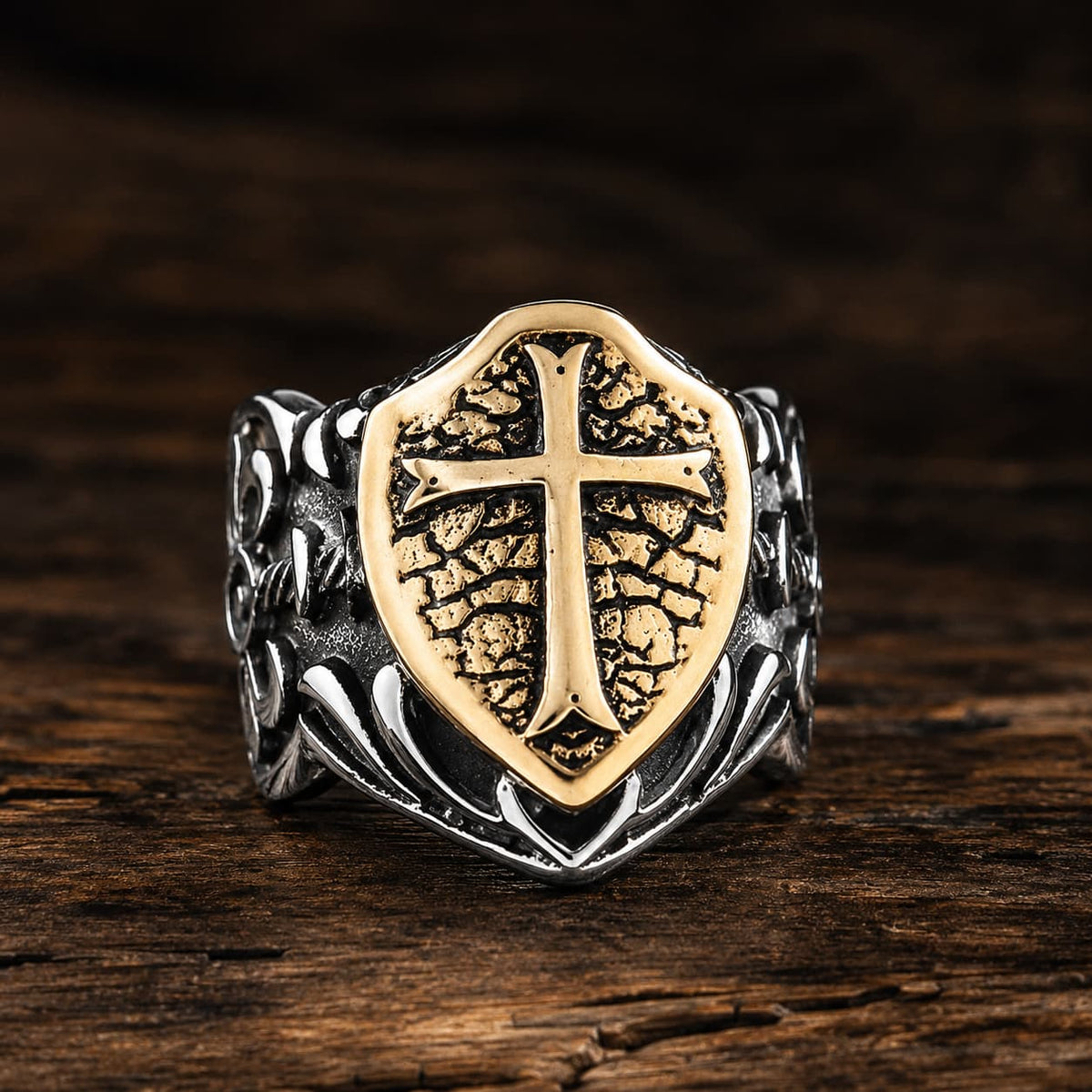 Bague du Guerrier du Temple en acier inoxydable avec bouclier doré et croix templière
