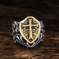Bague du Guerrier du Temple en acier inoxydable avec bouclier doré et croix templière