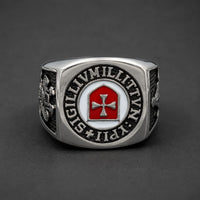 Bague du Sceau Templi en acier inoxydable avec croix rouge templière et inscription latine
