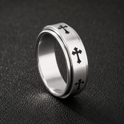 Bague du Gardien Sacré en acier inoxydable argenté avec croix noires sur fond texturé