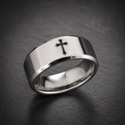 Bague de la Noblesse en tungstène argenté avec croix noire gravée sur fond sombre