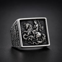 Bague Saint Georges le Victorieux en acier inoxydable avec cavalier terrassant le dragon sur fond anthracite