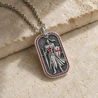 Collier du Croisé de l’Armure de Dieu en argent 925 sur pierre médiévale claire
