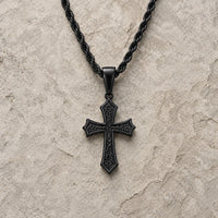Variante noire du Collier Croix d’Espérance sur pierre médiévale claire