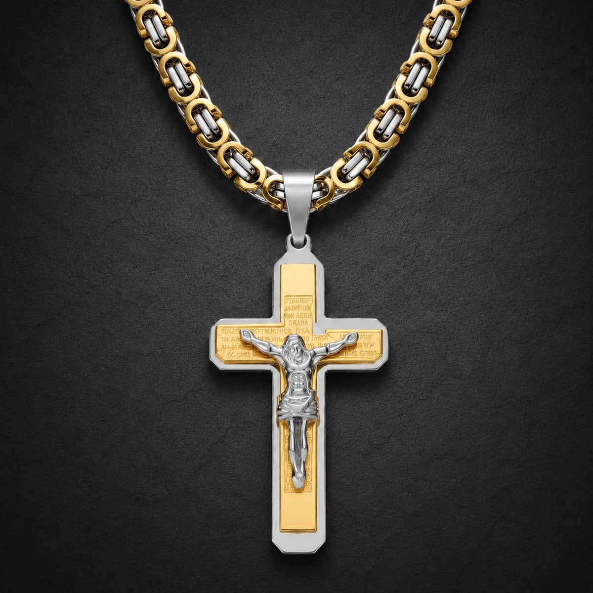 Collier de la Foi du Temple en acier inoxydable doré et argenté avec pendentif crucifix sur ardoise sombre