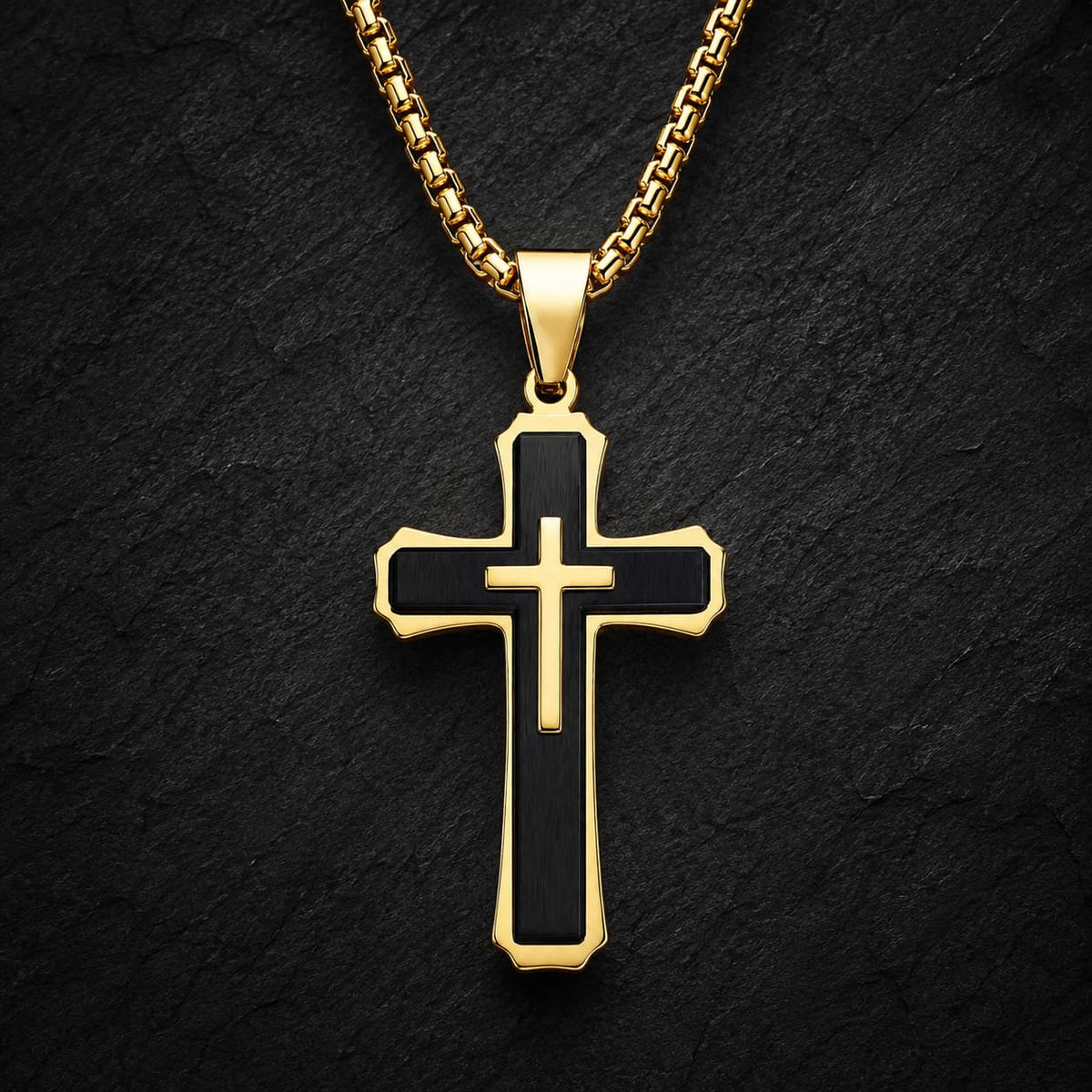 Collier de la Grâce du Temple en acier inoxydable avec croix noire et dorée sur fond anthracite