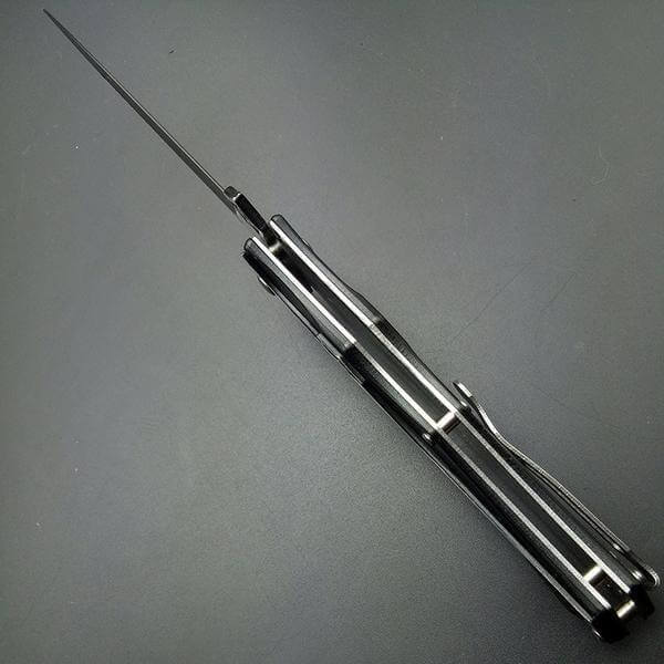 Vue de côté du Couteau Pliant Templier de Collection en acier inoxydable