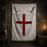 Drapeau du Chevalier Templier en polyester haute qualité dans une salle médiévale avec pierre, coffre et armure.