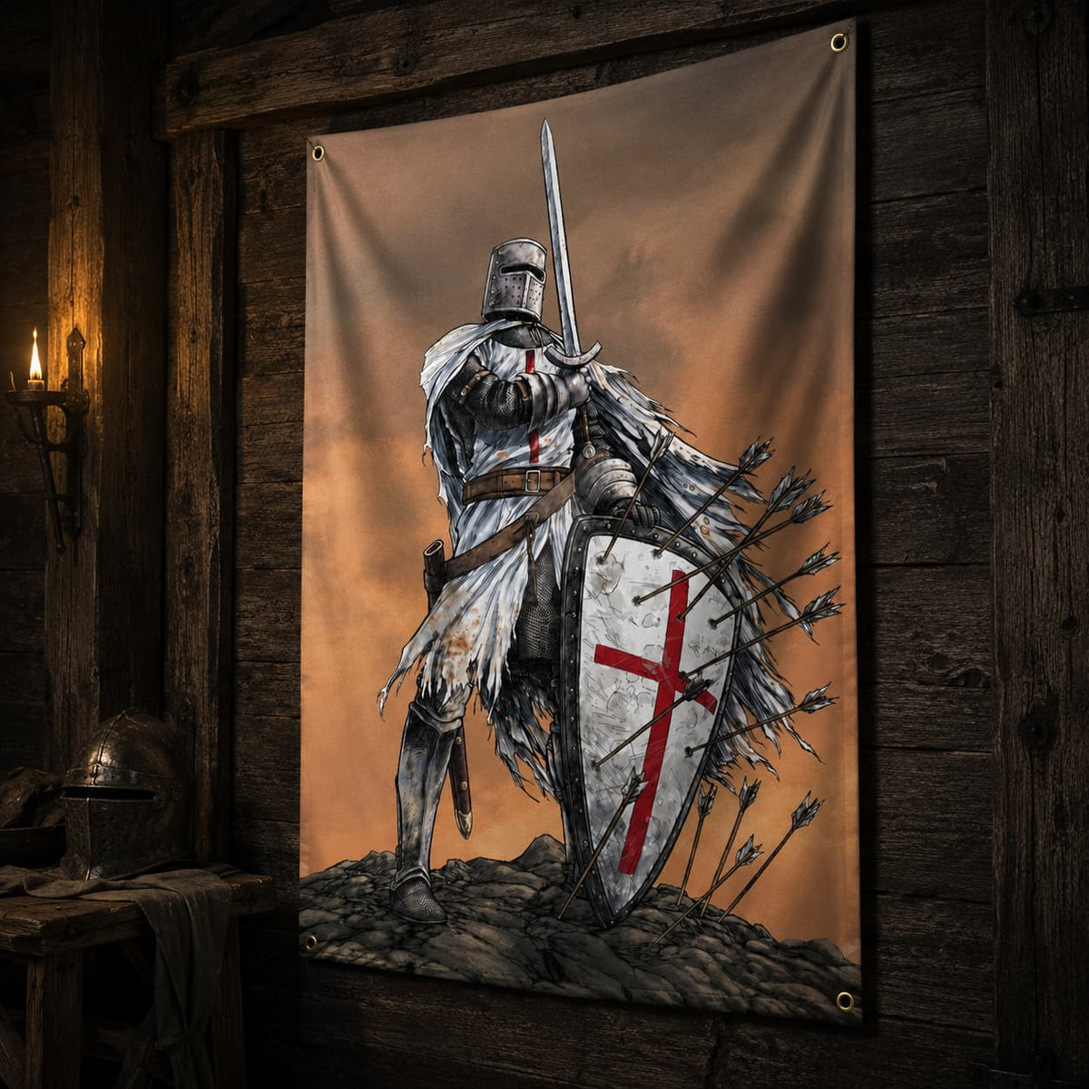 Drapeau de la Bataille en polyester présenté en vue inclinée sur fond de bois ancien sombre.