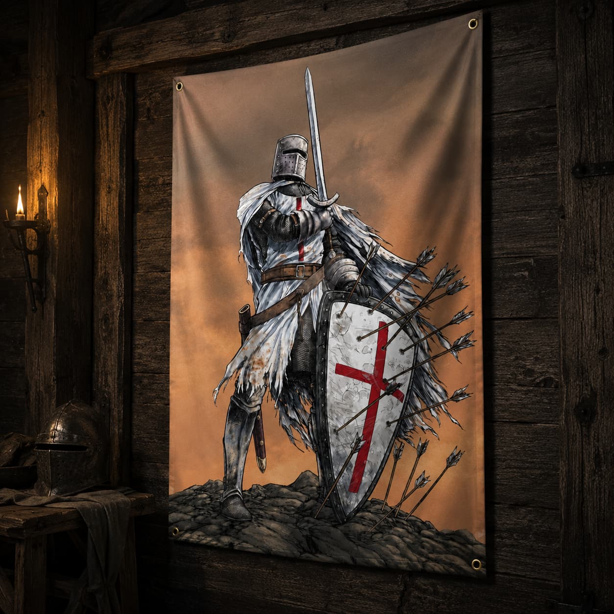 Drapeau de la Bataille en polyester présenté en vue inclinée sur fond de bois ancien sombre.