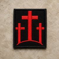 Patch Écusson de l’Arche de Gloire en tissu brodé haute qualité avec trois croix rouges sur fond de pierre claire.