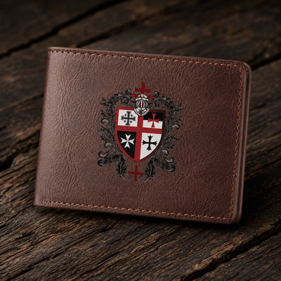 Variante marron du Portefeuille de l'Ordre du Temple en similicuir haute qualité avec blason templier sur bois ancien.