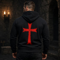 Pull à Capuche Armure du Chevalier en coton et polyester noir porté de dos avec grande croix templière rouge.