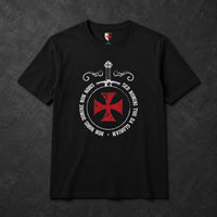 T-Shirt Sceau des Croisés en coton noir avec croix templière rouge et inscription circulaire sur fond ardoise sombre.