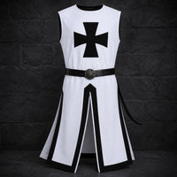 Variante blanche de la Tunique du Chevalier Templier en polyester avec croix noire et bordures noires.